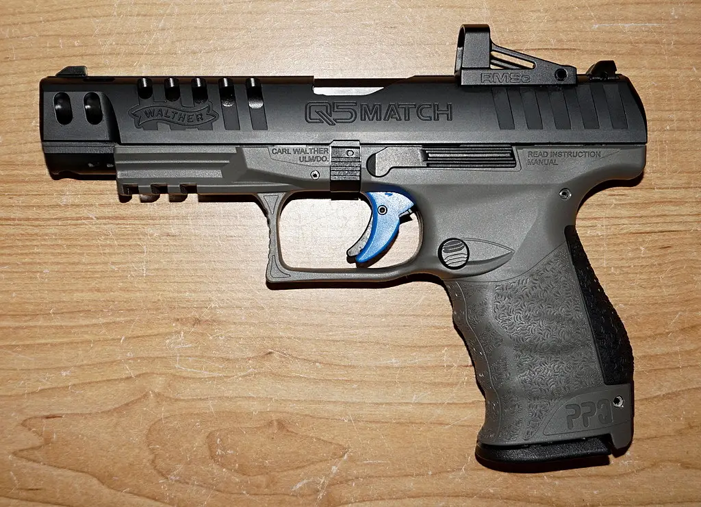 Walther PPQ Q5 Match mit Rotpunktvisier