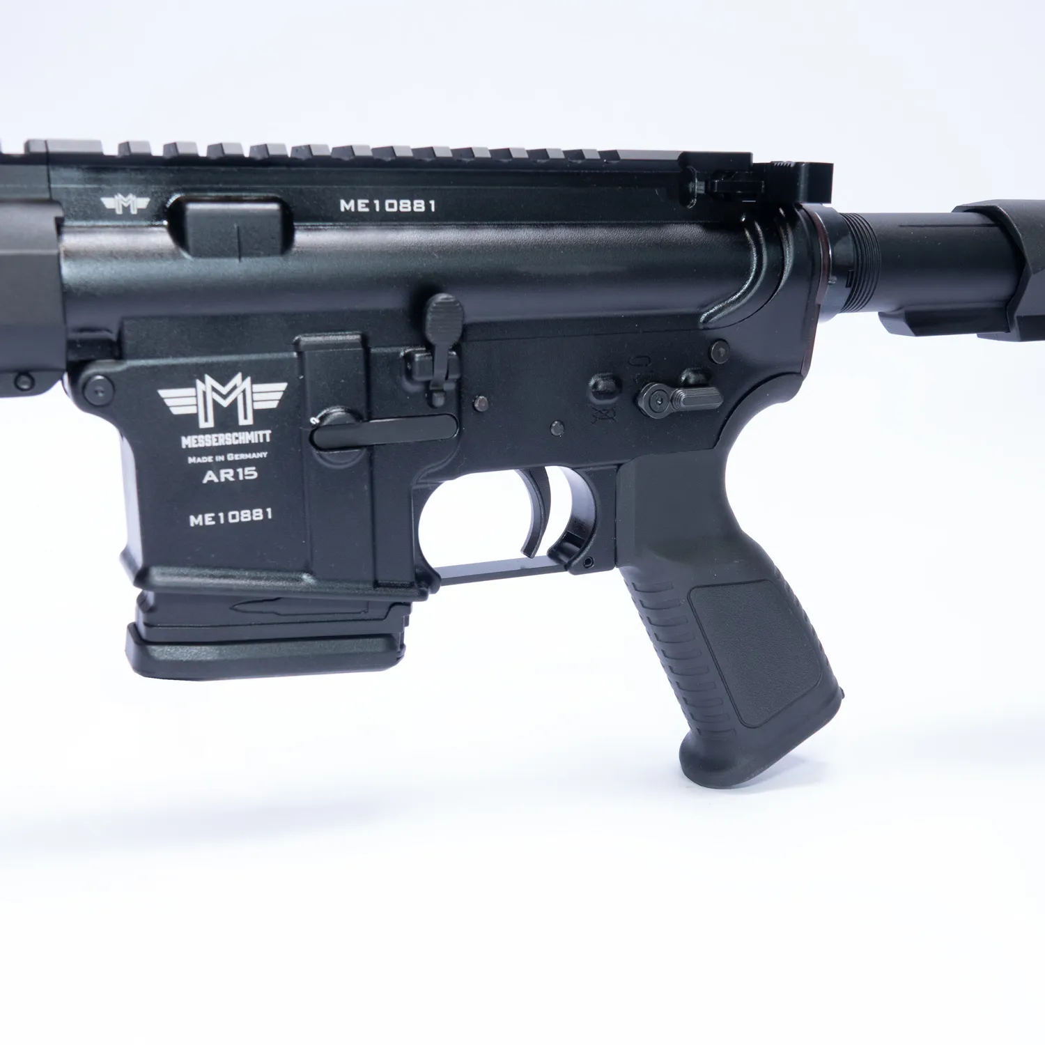 Beidseitige Bedienelemente am Messerschmitt AR15