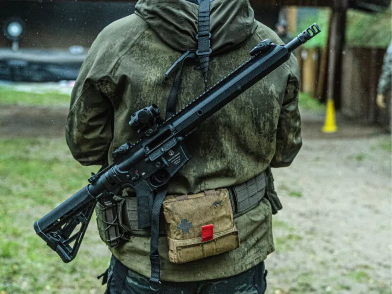 M-Lok-Handschutz und Mündungsbremse einer Schmeisser AR15